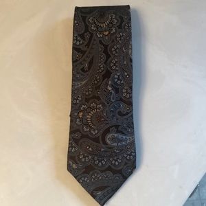 Joseph A. Bank signature collection silk tie.